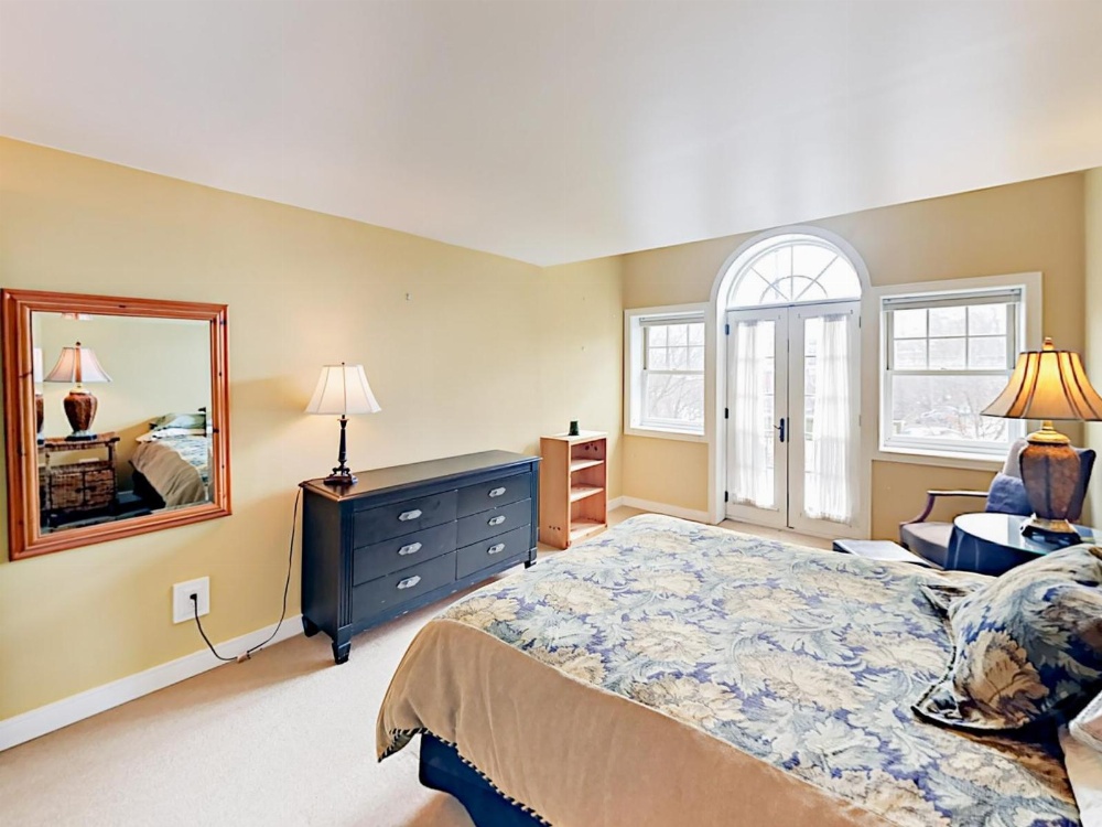 37 Hiawassee Condo Unit E302 Main image